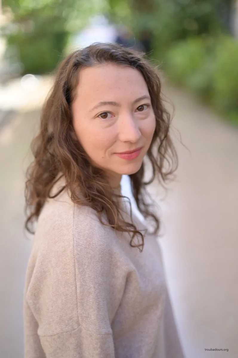 Portrait de Amandine réalisé pour un book photo comédien Troubadours