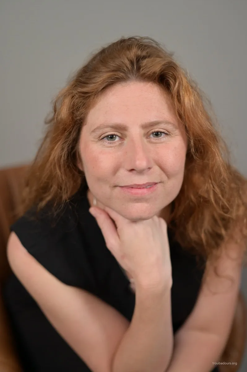 Portrait de Mathilde Chome réalisé pour un book photo comédien Troubadours